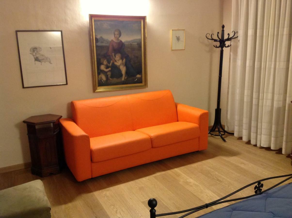 San Francesco Bedrooms Ουρμπίνο Εξωτερικό φωτογραφία
