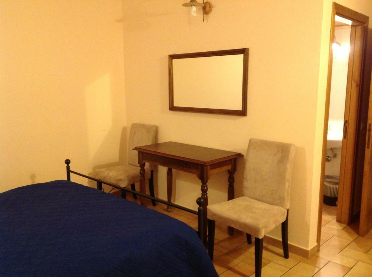 San Francesco Bedrooms Ουρμπίνο Εξωτερικό φωτογραφία
